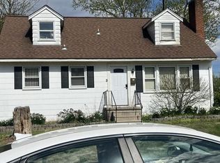 5517 Heatherwood Rd, Baltimore, MD 21227