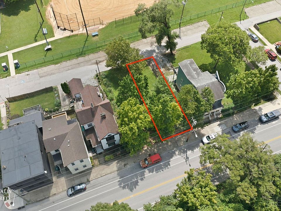 1st image of 3035 Riverside Dr