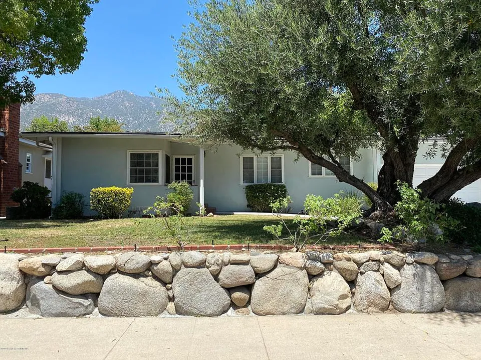2387 Glen Canyon Rd