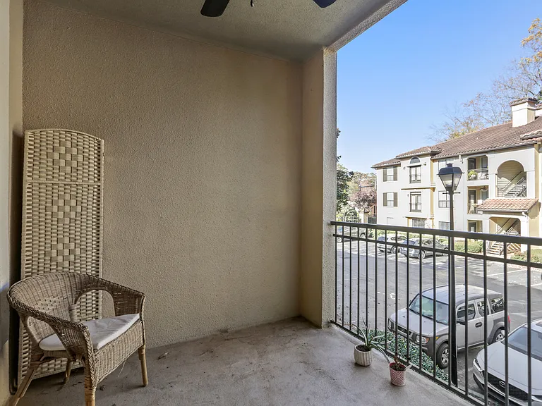 3777 Peachtree Rd #321 — Photo 6