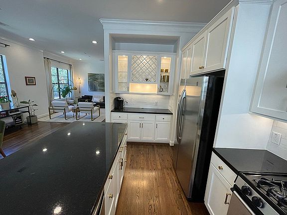 5th image of 2210 Mid Lane Dr APT 105