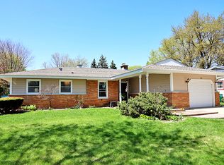 430 Charing Cross Rd, Elk Grove Village, IL 60007
