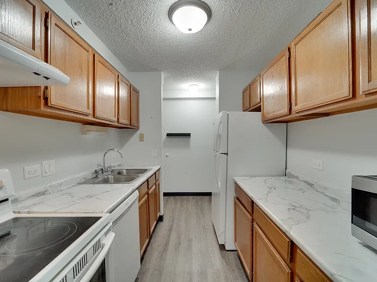 1800 Huntington Blvd #206 — Photo 5