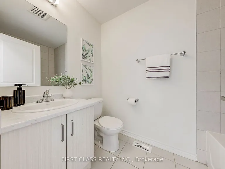 22 Massachusetts Ln — Photo 11