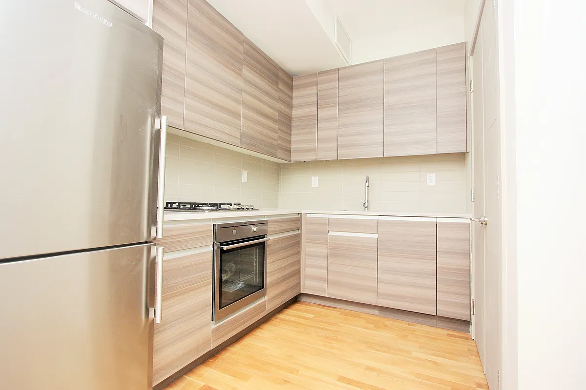 Building Photo - 77 W 126th St #4A