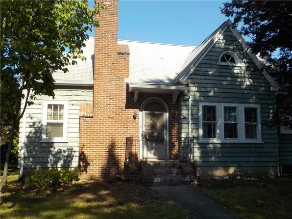 21 Carrier St, Bellingham, MA 02019