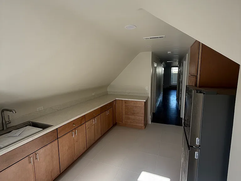 418 Central Ave #A — Photo 15