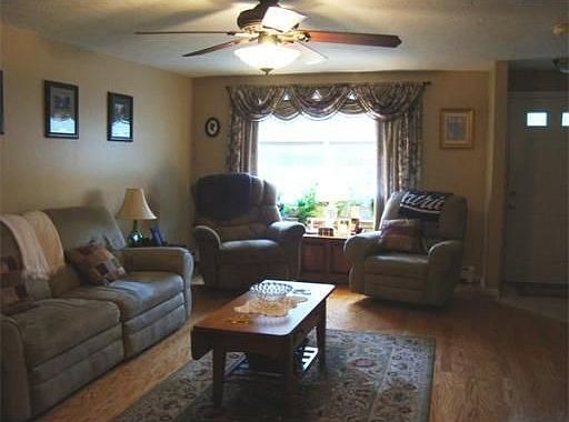 5th image of 60 Pattison St #46