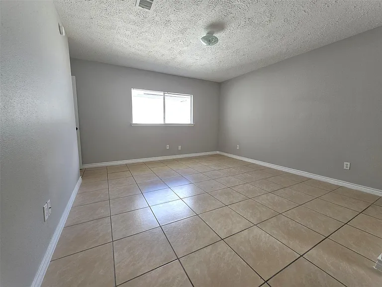 4835 Owens Creek Ln — Photo 10