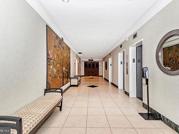 5th image of 10401 Grosvenor Pl APT 512
