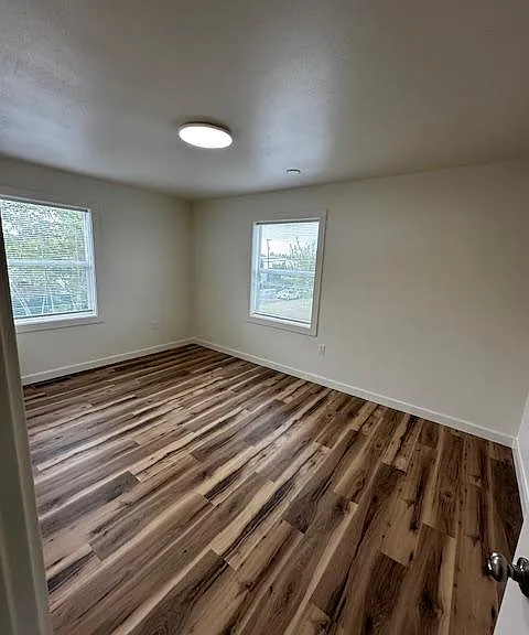 3240 Knox Butte Ave NE — Photo 6
