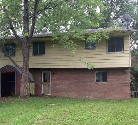 3rd image of 4405 & 4409 N Norman Dr