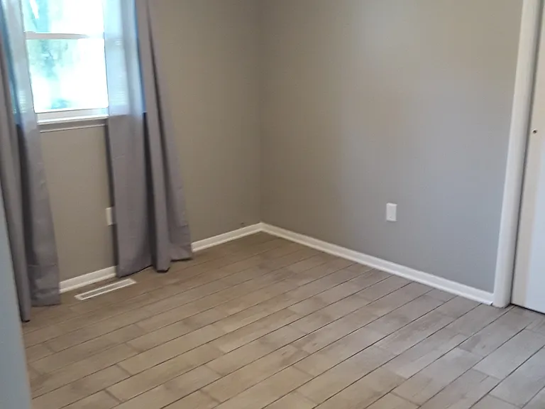 485 S Bresee Ave — Photo 12