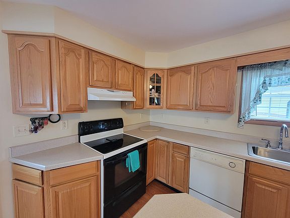 2nd image of 951 gage Street