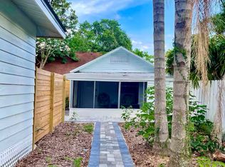 102 W North St #B, Tampa, FL 33604