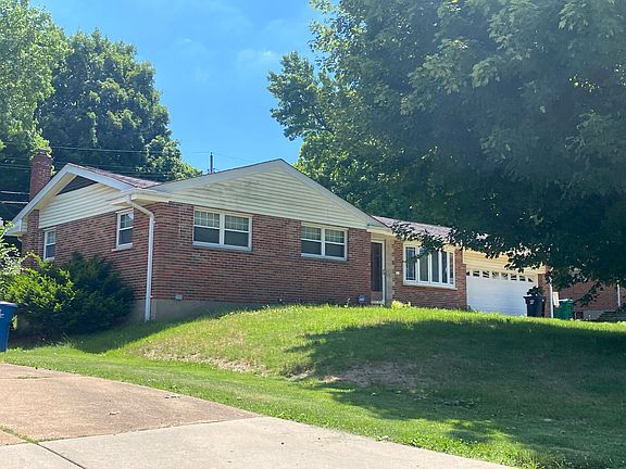 2nd image of 2422 Netherwood Dr