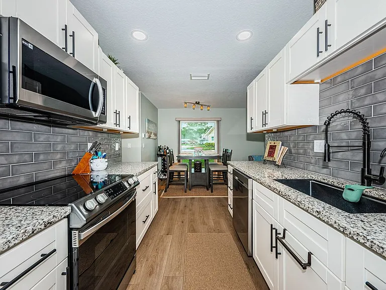 2735 Sherbrooke Ln #C — Photo 7