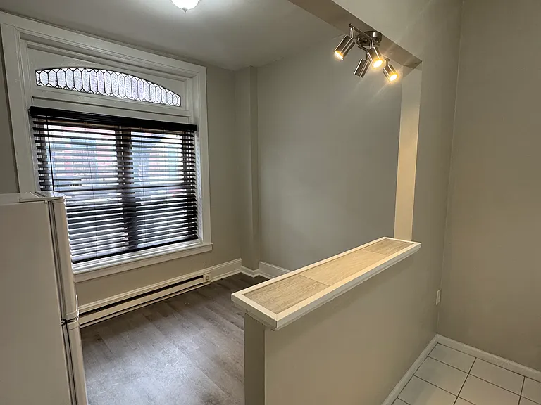 533 Franklin St #1 — Photo 4