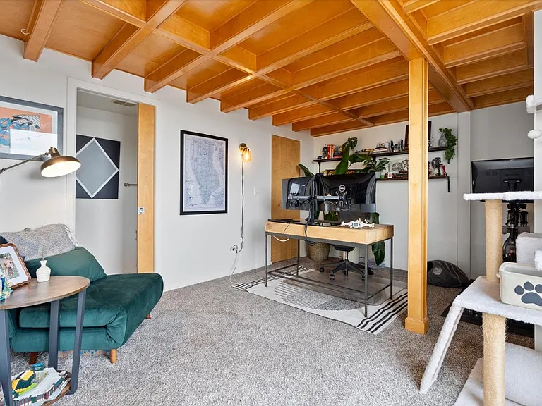 1934 N Washtenaw Ave #404 — Photo 15