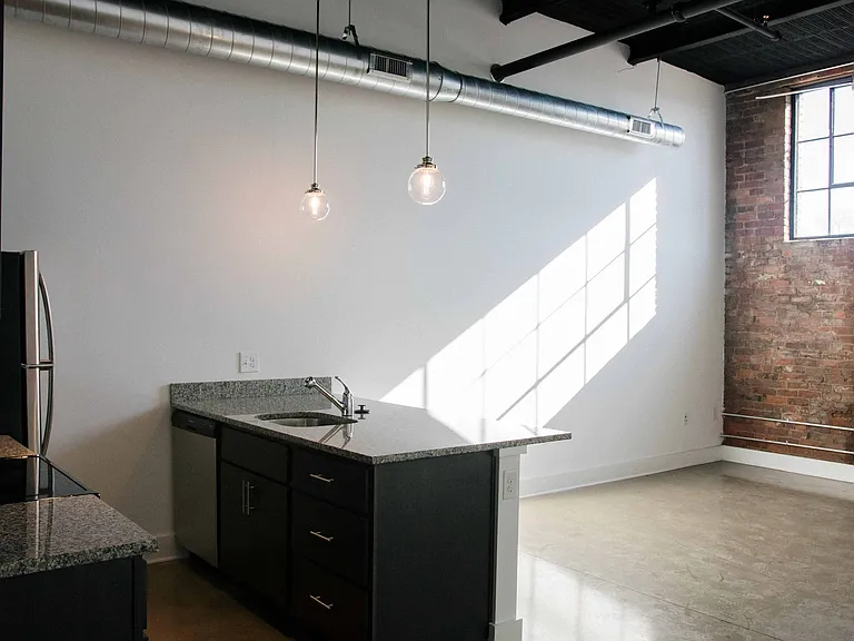 Chenman Lofts — Photo 13