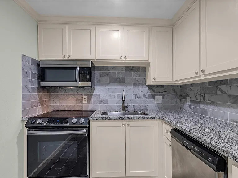 1311 Antoine Dr #128 — Photo 14