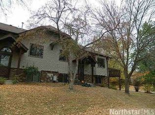 1251 Greenbriar Ct, Saint Paul, MN 55110