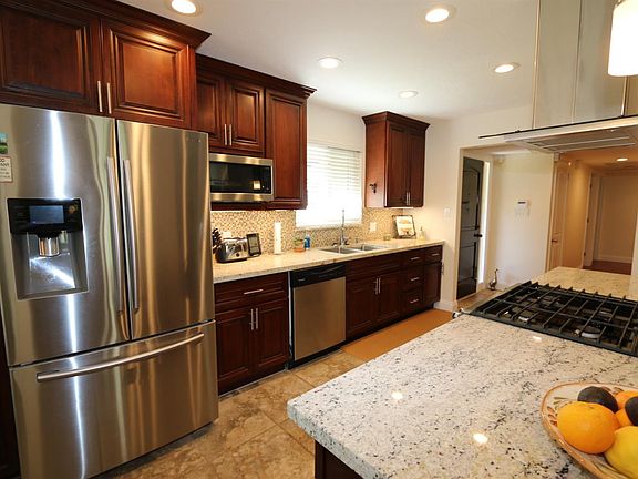 4th image of 6161 S Land Park Dr