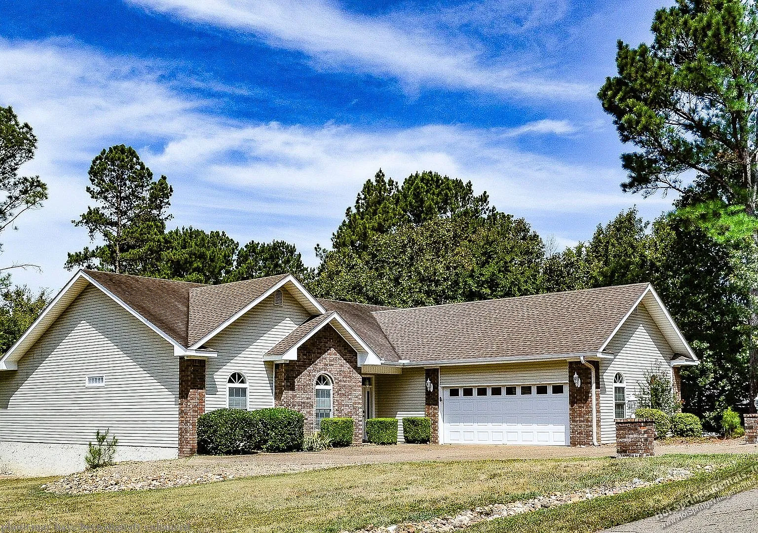 East Gate Area | Home| Unfurnished — Photo 2