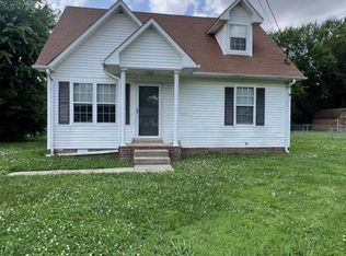 511 Indian Ave, Oak Grove, KY 42262