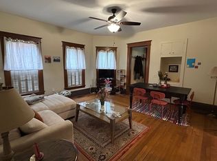 504 Stuart Ave APT 1, Kalamazoo, MI 49007