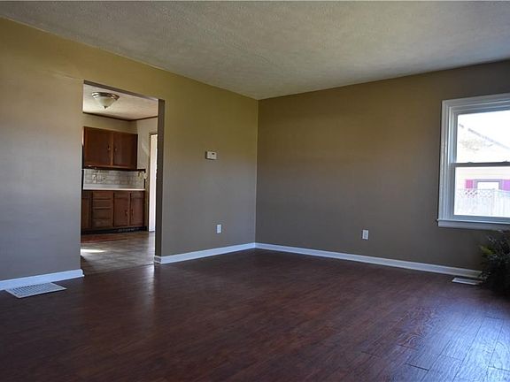 4th image of 864 Kreitzer Dr