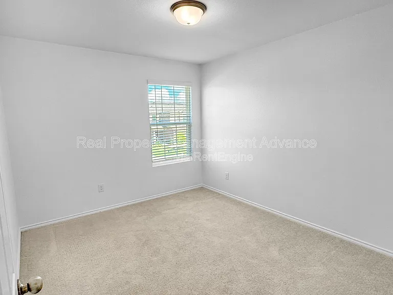 846 Breakwater Dr — Photo 13