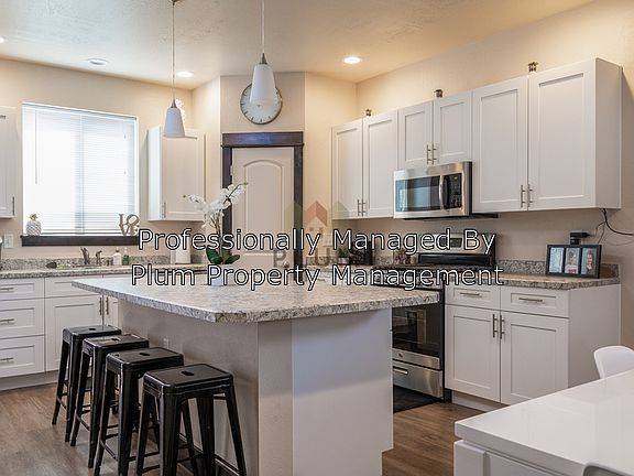 4th image of 2345 Aspen Grv