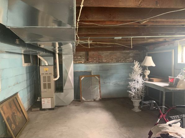 108 S 4th St, Spelter, WV 26438