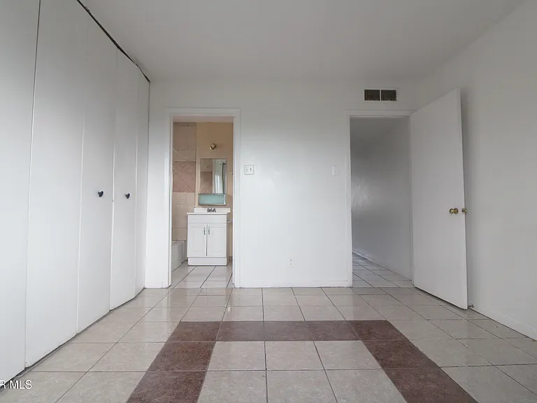 5200 Carousel Dr #2 — Photo 16