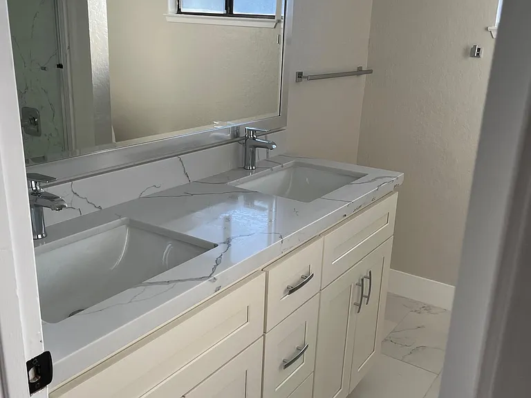 2031 Sand Point Rd — Photo 7