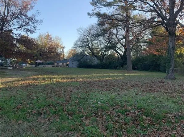 3105 Laurelbrook Dr, Richmond, VA 23224