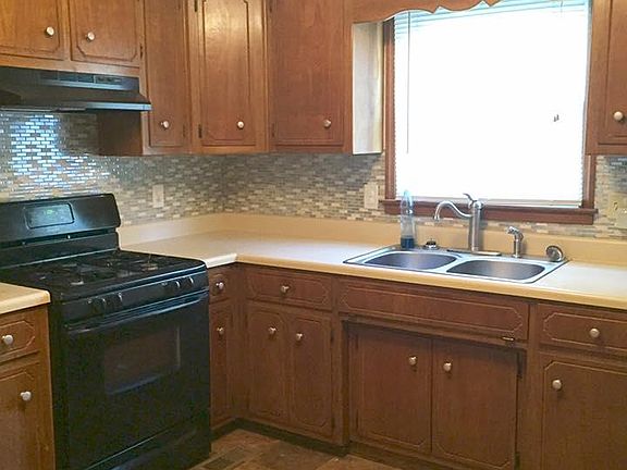 4th image of 64 Briarwood Ct
