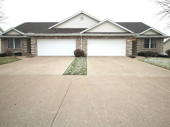 1715 E 6th St, Coal Valley, IL 61240