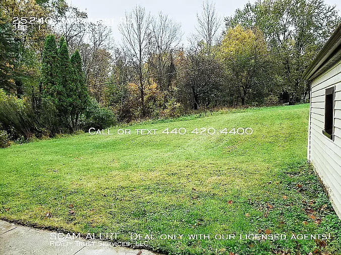 25240 Sandhurst Rd — Photo 4