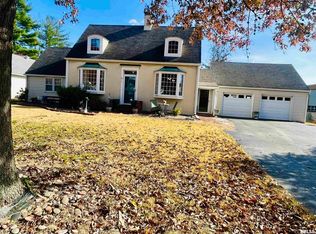 200 N Ohio Ave, Salem, IL 62881