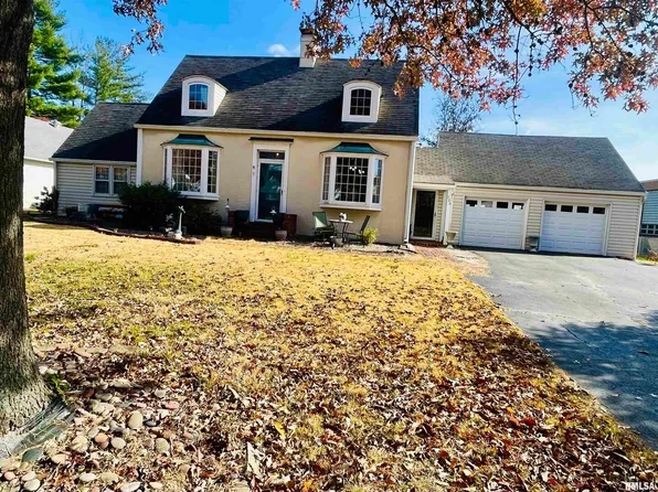 200 N Ohio Ave, Salem, IL 62881