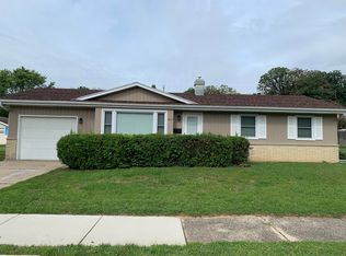 1613 N Oakhill Ave, Janesville, WI 53548