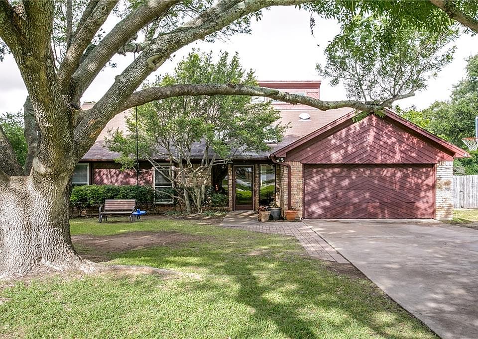 1st image of 2409 Meadow Creek Dr