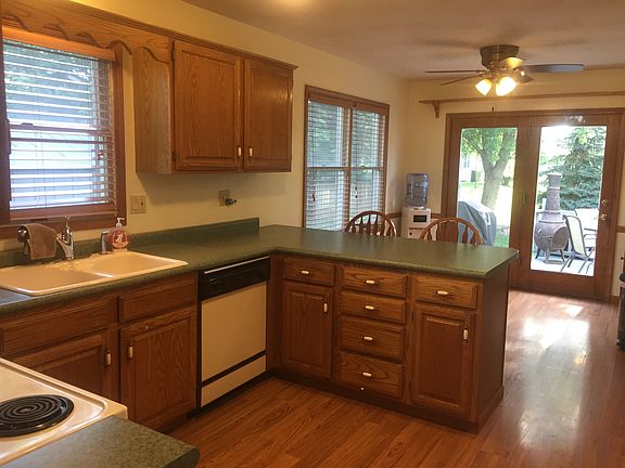 Kitchen-All Appliances Stay