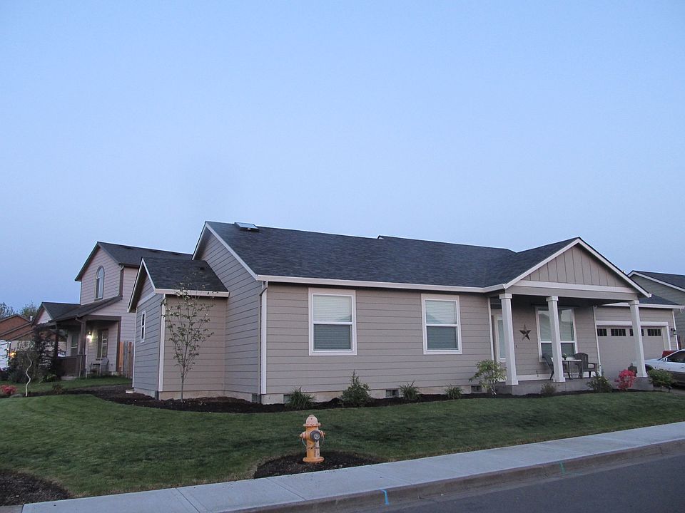 2nd image of 895 James Dr