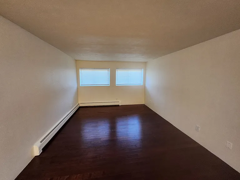 1350 Golden Cir #109 — Photo 4