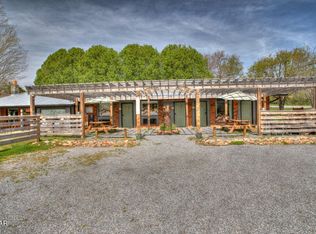 3804 Wears Valley Rd, Sevierville, TN 37862