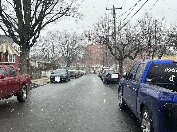 4th image of 218 Liberty Ave