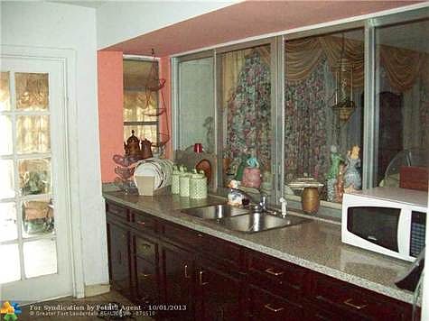4th image of 2341 NW 38th Ter